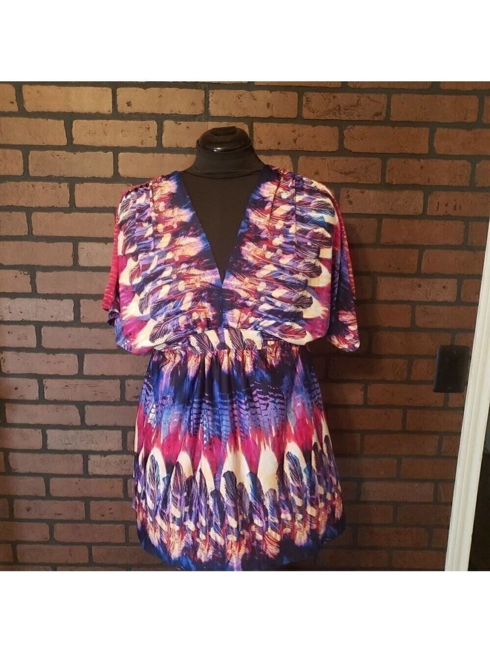 New Directions Bright/Bold Print top - V-neck